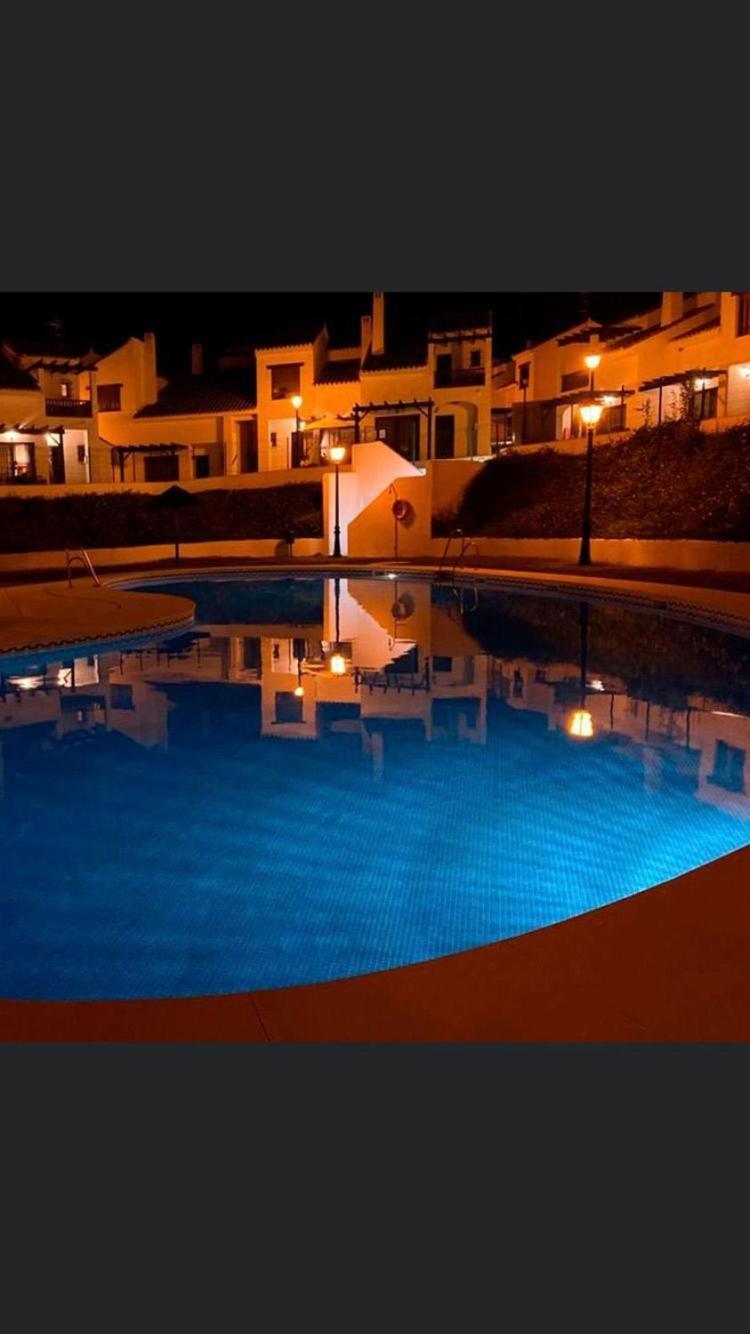 El Olmo Appartement Sevilla Buitenkant foto